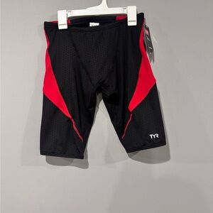 TYR Men's Jammer Athletic Shorts in Black and Red Size Small Biker Shorts